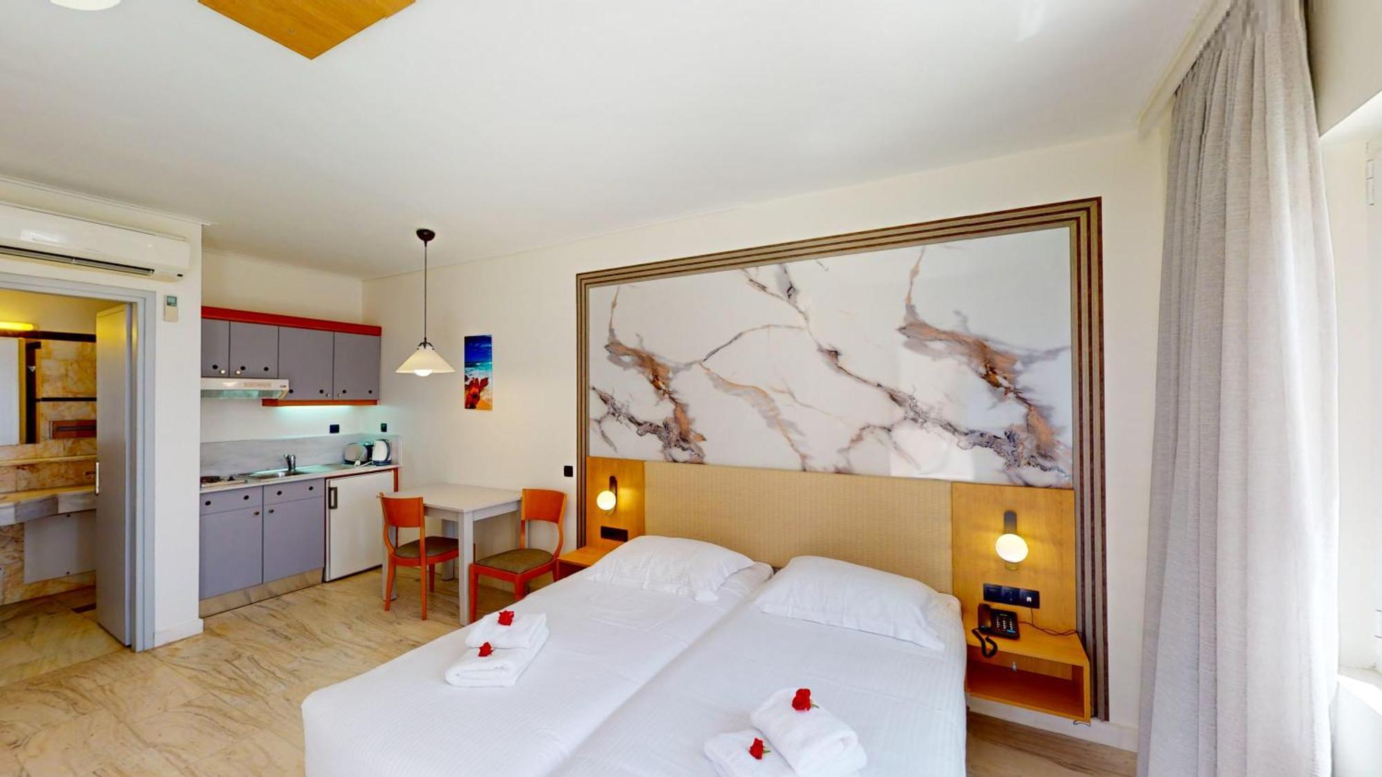 Chrispy Beach Resort, Agia Marina Rom bilde
